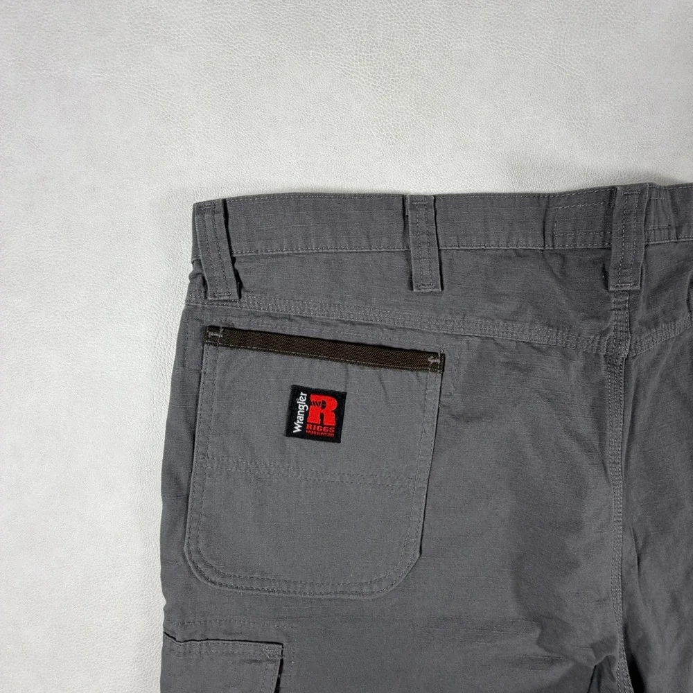Wrangler Riggs Workwear Mens Gray Ripstop Cargo Shorts 44 New